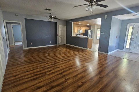 House in Ocala, Florida 2 bedrooms, 157.47 sq.m. № 1551963 - photo 4