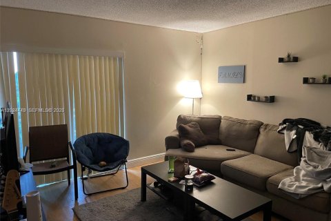 Condominio en alquiler en Plantation, Florida, 1 dormitorio, 60.94 m2 № 2088271 - foto 11