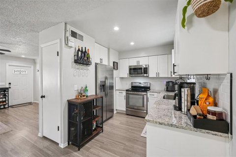 Villa ou maison à vendre à Tampa, Floride: 3 chambres, 90.58 m2 № 1845275 - photo 9