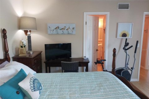 Touwnhouse à vendre à Seminole, Floride: 2 chambres, 133.78 m2 № 2385696 - photo 24