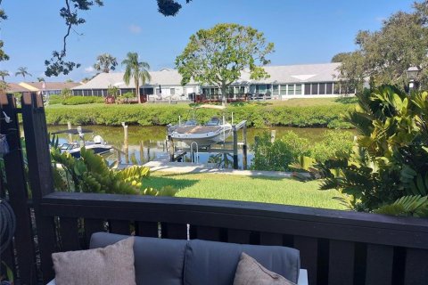 Touwnhouse à vendre à Seminole, Floride: 2 chambres, 133.78 m2 № 2385696 - photo 5