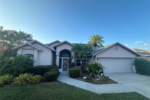 House in Bradenton, Florida 3 bedrooms, 197.51 sq.m. № 1841532 - photo 1
