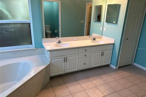 House in Bradenton, Florida 3 bedrooms, 197.51 sq.m. № 1841532 - photo 24
