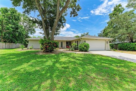 House in Sarasota, Florida 3 bedrooms, 143.63 sq.m. № 1797140 - photo 3