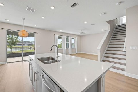 Villa ou maison à vendre à Wesley Chapel, Floride: 4 chambres, 241.64 m2 № 1677855 - photo 14