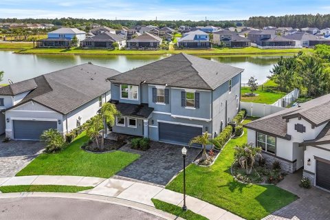 Villa ou maison à vendre à Wesley Chapel, Floride: 4 chambres, 241.64 m2 № 1677855 - photo 2
