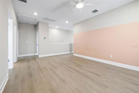 Villa ou maison à vendre à Wesley Chapel, Floride: 4 chambres, 241.64 m2 № 1677855 - photo 19