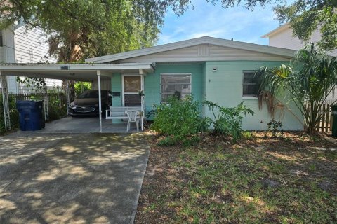 House in Tampa, Florida 2 bedrooms, 92.62 sq.m. № 2410621