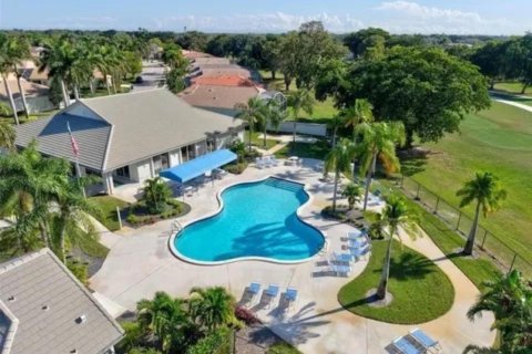 House in Lake Worth, Florida 3 bedrooms, 135.36 sq.m. № 2260506 - photo 20