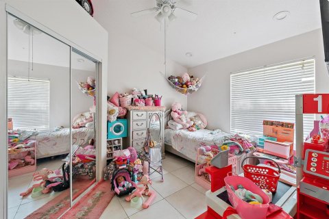 House in Lake Worth, Florida 3 bedrooms, 135.36 sq.m. № 2260506 - photo 14