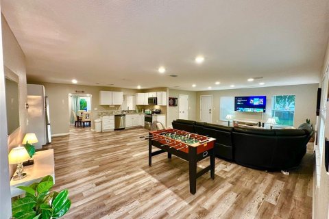 House in Melbourne, Florida 5 bedrooms, 205.13 sq.m. № 2324107 - photo 7