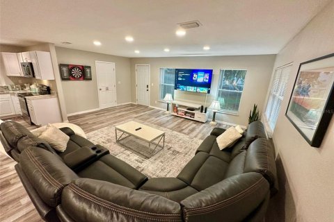 House in Melbourne, Florida 5 bedrooms, 205.13 sq.m. № 2324107 - photo 17