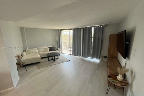 Condominio en alquiler en Aventura, Florida, 2 dormitorios, 100.43 m2 № 2031716 - foto 9