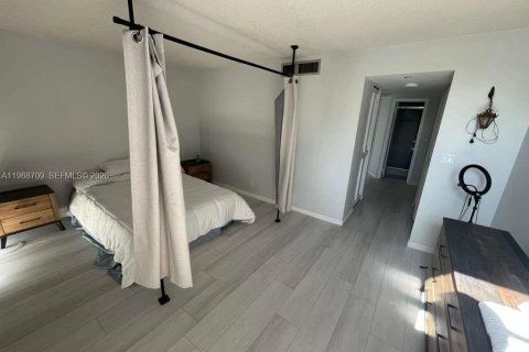 Condominio en alquiler en Aventura, Florida, 2 dormitorios, 100.43 m2 № 2031716 - foto 4