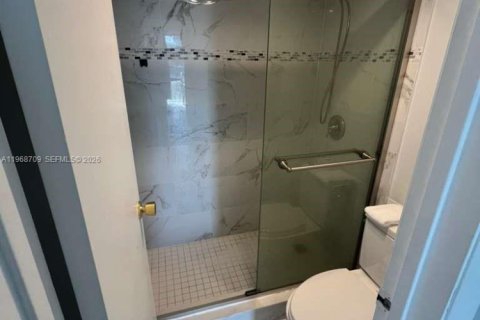 Condominio en alquiler en Aventura, Florida, 2 dormitorios, 100.43 m2 № 2031716 - foto 6