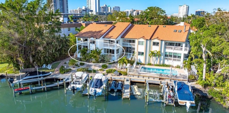 Condo in Sarasota, Florida, 3 bedrooms  № 1531125