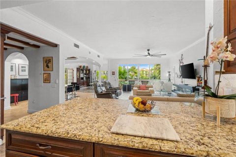 Condo in Sarasota, Florida, 3 bedrooms  № 1531125 - photo 20