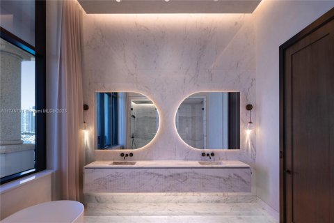Condo in Miami Beach, Florida, 5 bedrooms  № 1706566 - photo 18