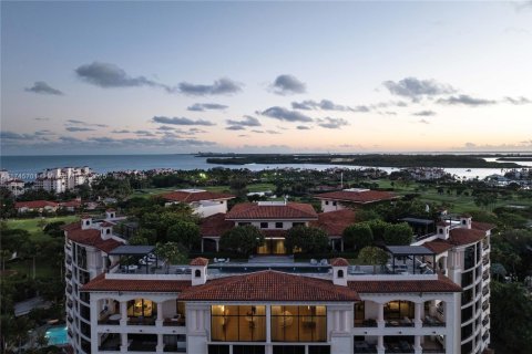 Condo in Miami Beach, Florida, 5 bedrooms  № 1706566 - photo 1