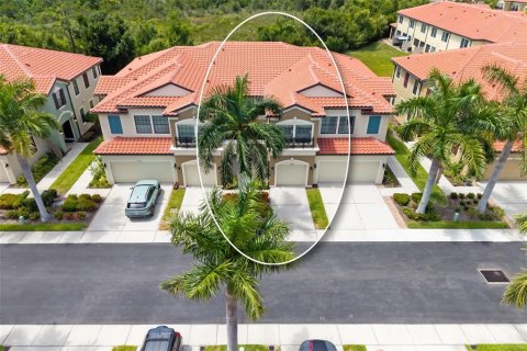 Townhouse in Sarasota, Florida 3 bedrooms, 177.44 sq.m. № 2258476