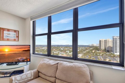 Condo in Riviera Beach, Florida, 2 bedrooms № 2332408 - photo 26