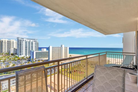 Condo in Riviera Beach, Florida, 2 bedrooms № 2332408