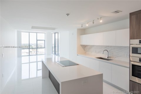 Copropriété à louer à Miami, Floride: 3 chambres, 204.76 m2 № 1850728 - photo 2