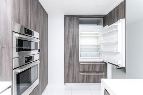 Copropriété à louer à Miami, Floride: 3 chambres, 204.76 m2 № 1850728 - photo 11