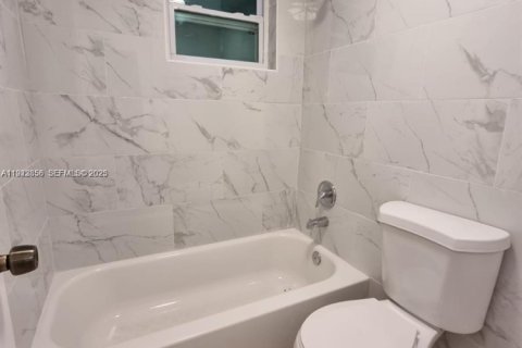 Condominio en venta en Miami, Florida, 1 dormitorio, 52.21 m2 № 2082862 - foto 7