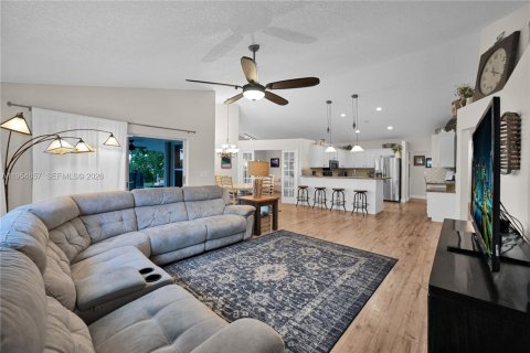 Casa en venta en Davie, Florida, 5 dormitorios, 276.85 m2 № 2010291 - foto 10