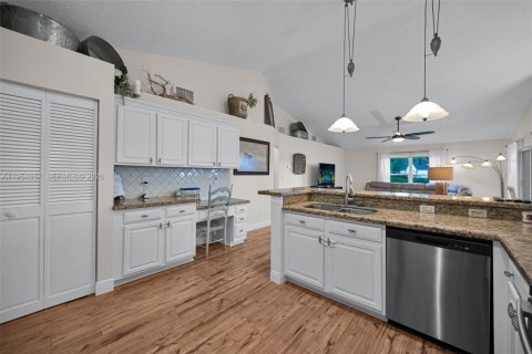 Casa en venta en Davie, Florida, 5 dormitorios, 276.85 m2 № 2010291 - foto 14