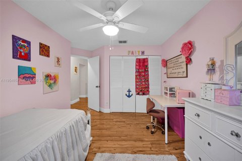 Casa en venta en Davie, Florida, 5 dormitorios, 276.85 m2 № 2010291 - foto 24