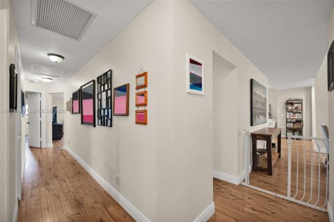 Casa en venta en Davie, Florida, 5 dormitorios, 276.85 m2 № 2010291 - foto 18