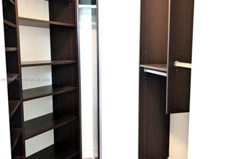 Condo in Plantation, Florida, 1 bedroom  № 2060556 - photo 11