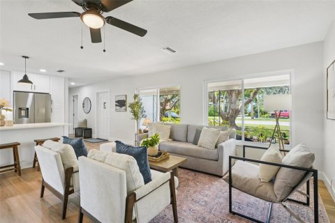 Villa ou maison à vendre à Oldsmar, Floride: 3 chambres, 151.62 m2 № 1885461 - photo 4