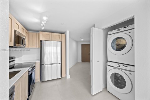 Снять в аренду квартиру в Майами, Флорида 1 спальня, № 2015501 - фото 8