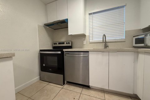 Condo in Margate, Florida, 2 bedrooms  № 2254044