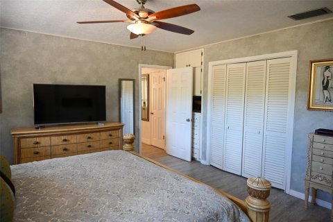 House in Haines City, Florida 3 bedrooms, 276.48 sq.m. № 1792287 - photo 22