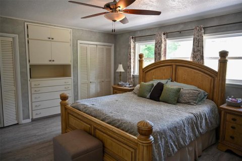 House in Haines City, Florida 3 bedrooms, 276.48 sq.m. № 1792287 - photo 21