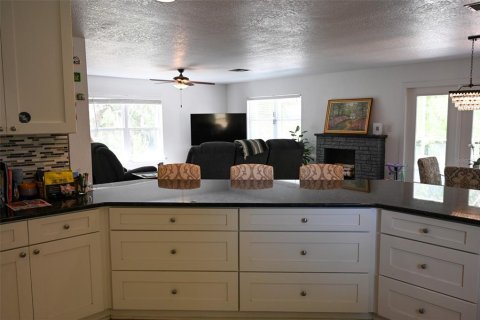 House in Haines City, Florida 3 bedrooms, 276.48 sq.m. № 1792287 - photo 8
