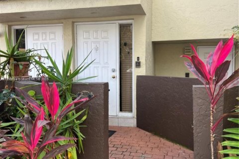 Copropriété à vendre à Miami, Floride: 2 chambres, 108.6 m2 № 1946777 - photo 5