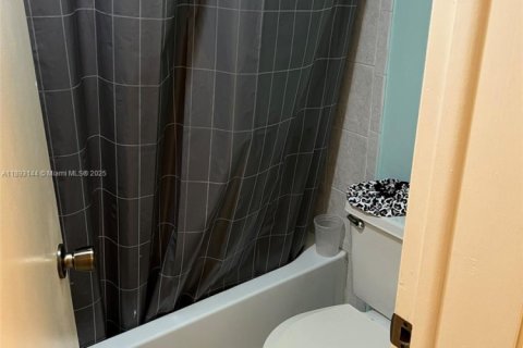 Copropriété à vendre à Miami, Floride: 2 chambres, 108.6 m2 № 1946777 - photo 21