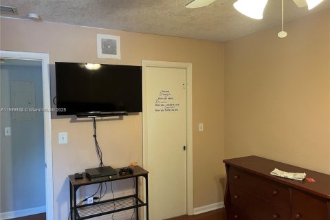 Copropriété à vendre à Miami, Floride: 2 chambres, 108.6 m2 № 1946777 - photo 14