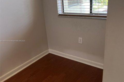 Copropriété à vendre à Miami, Floride: 2 chambres, 108.6 m2 № 1946777 - photo 9