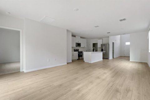 Casa en venta en Brooksville, Florida, 4 dormitorios, 201.41 m2 № 2207122 - foto 4