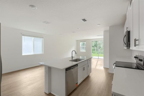 Casa en venta en Brooksville, Florida, 4 dormitorios, 201.41 m2 № 2207122 - foto 11