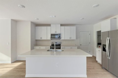 Casa en venta en Brooksville, Florida, 4 dormitorios, 201.41 m2 № 2207122 - foto 8
