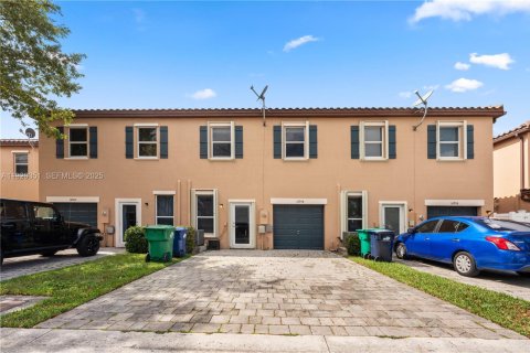 Adosado en venta en Miami, Florida, 4 dormitorios, 174.28 m2 № 1985724 - foto 27