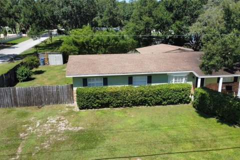 House in Tampa, Florida 4 bedrooms, 179.58 sq.m. № 1911160 - photo 3