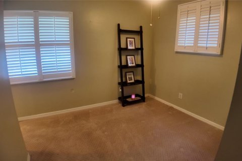 House in Tampa, Florida 4 bedrooms, 179.58 sq.m. № 1911160 - photo 29